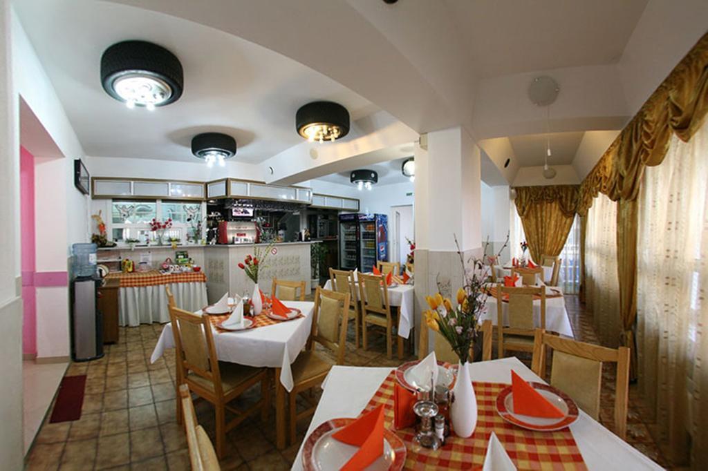 Pensiunea Soferul Norocos Bacau Ngoại thất bức ảnh
